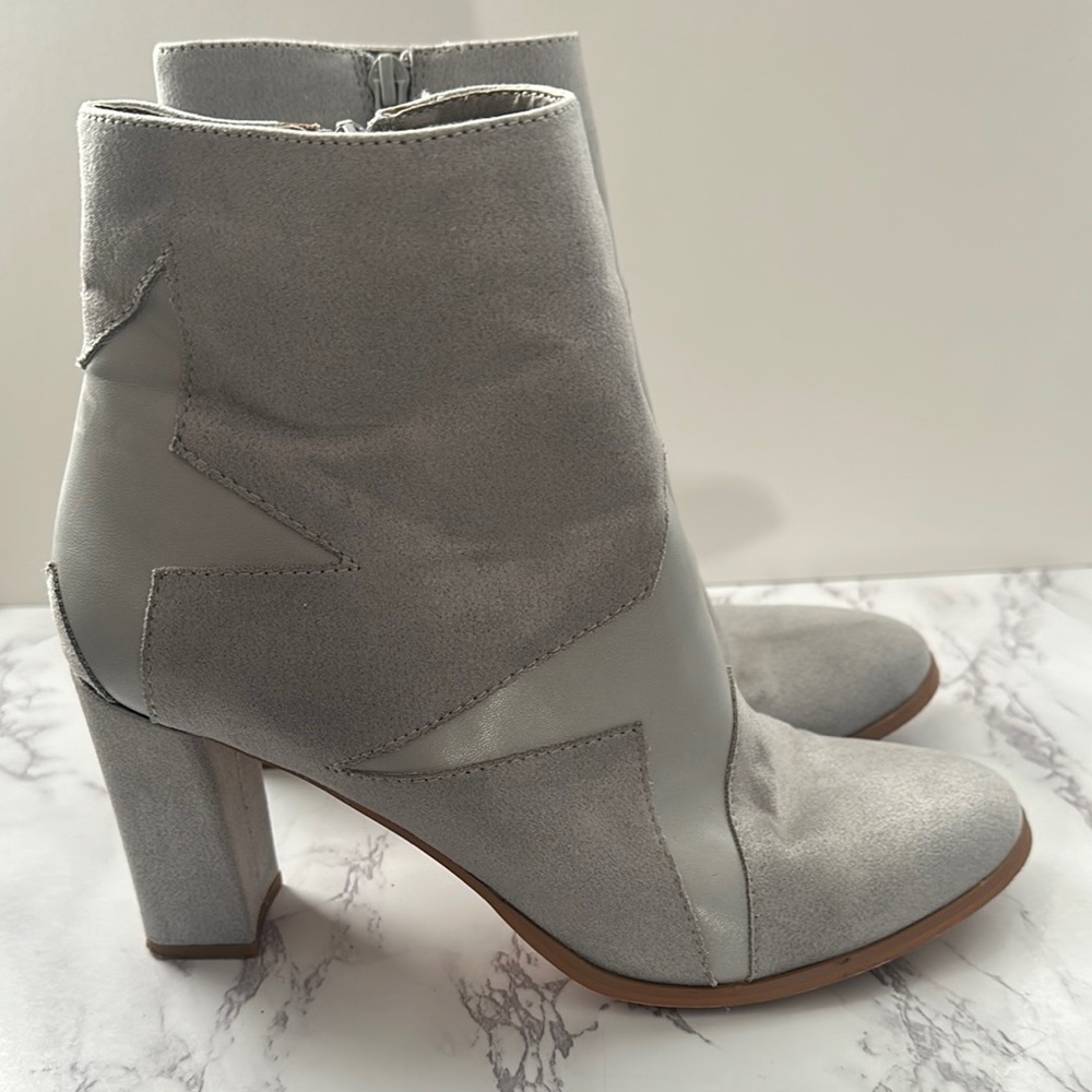 Coconuts by Matisse Star Heel Booties Size 8.5